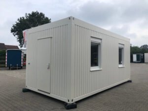 CONTENEDOR DE OFICINA 6 X 3 M CON DOS VENTANAS LATÉRALES